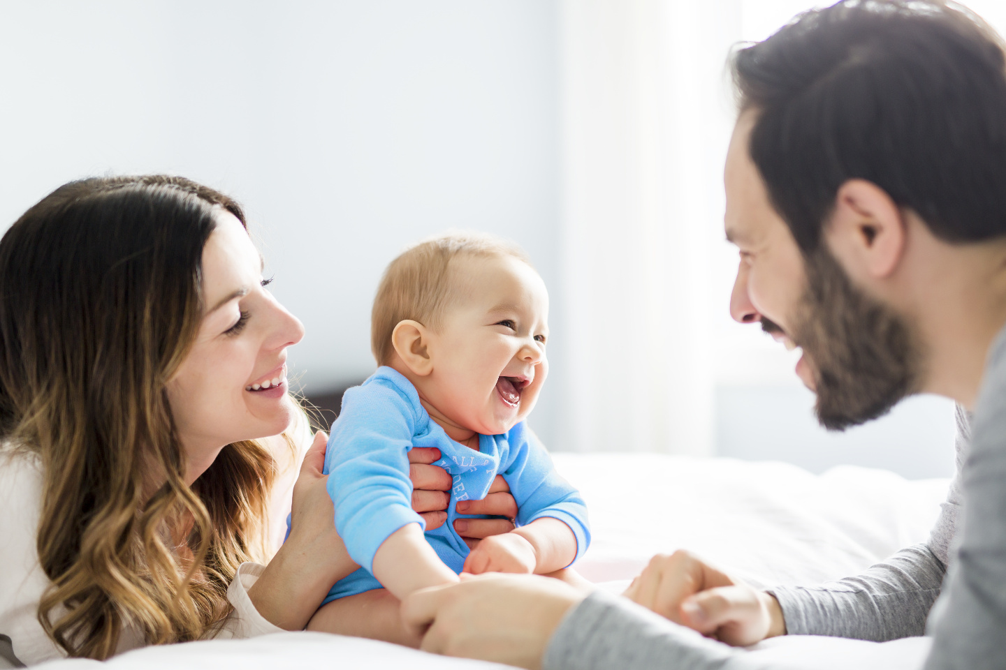 Rendre un enfant sociable dès ses premiers mois | Article de blogue de Kaleido